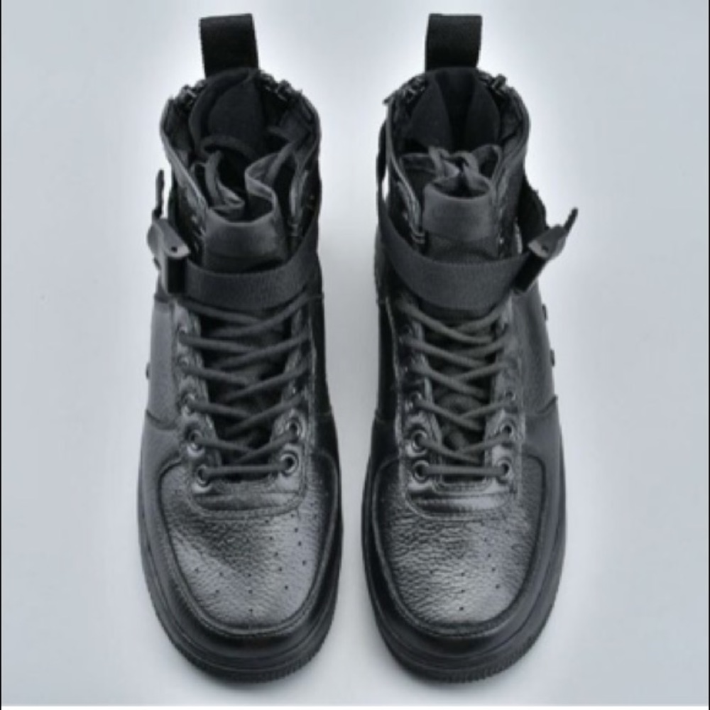 NIKE SF AF1 Mid Basketball Shoe - BRAND NEW